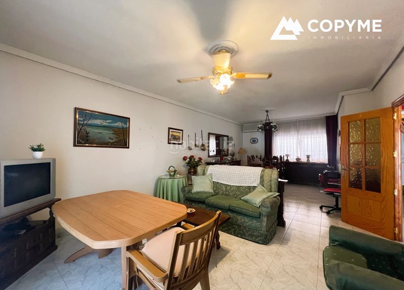 Foto bbd269c4-1f7d-447a-812a-e77f703c6096. Casa aparellada amb aparcament piscina a Gerindote