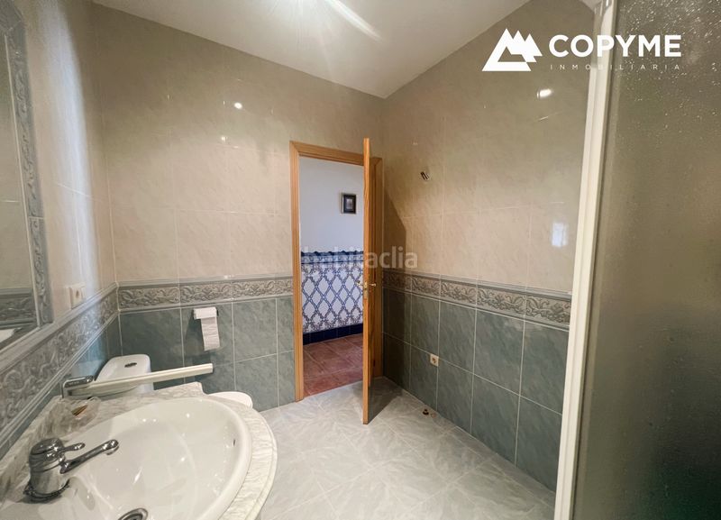 Foto a103d8a5-4d6e-430a-813e-0f69b9eea16d. Casa amb aparcament a Burujón