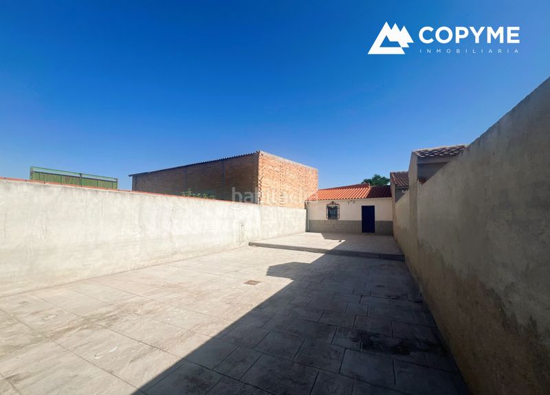 Foto c890e47d-58c6-462c-867f-5e258d34ce94. Casa amb aparcament a Burujón