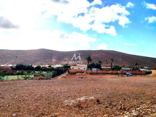 Finca rstica en Benito perez galdos 19. Venta de solar urbano en agimes