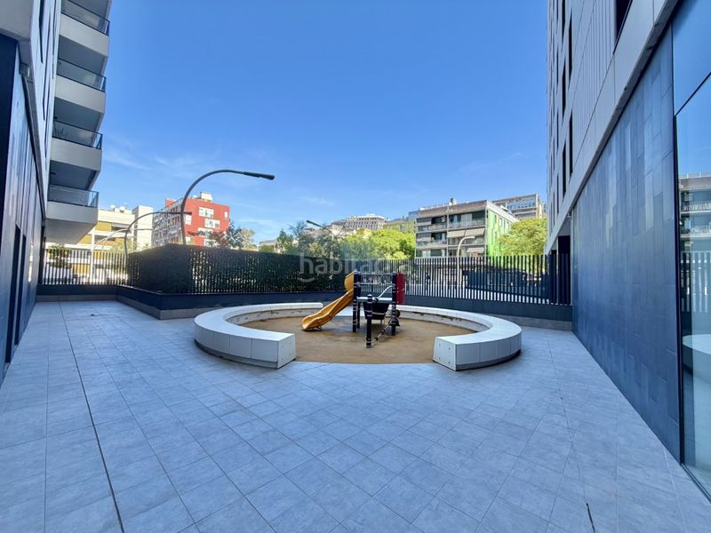 Foto 5762099a-93f4-4d38-8871-6a60547f2bd2. Casa amb aparcament a Besòs - Maresme Barcelona