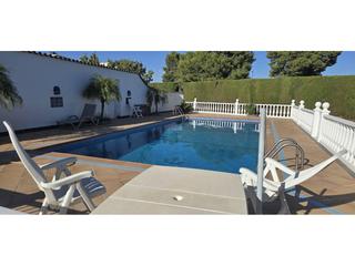 Chalet  Torre. Chalet independiente en purias.