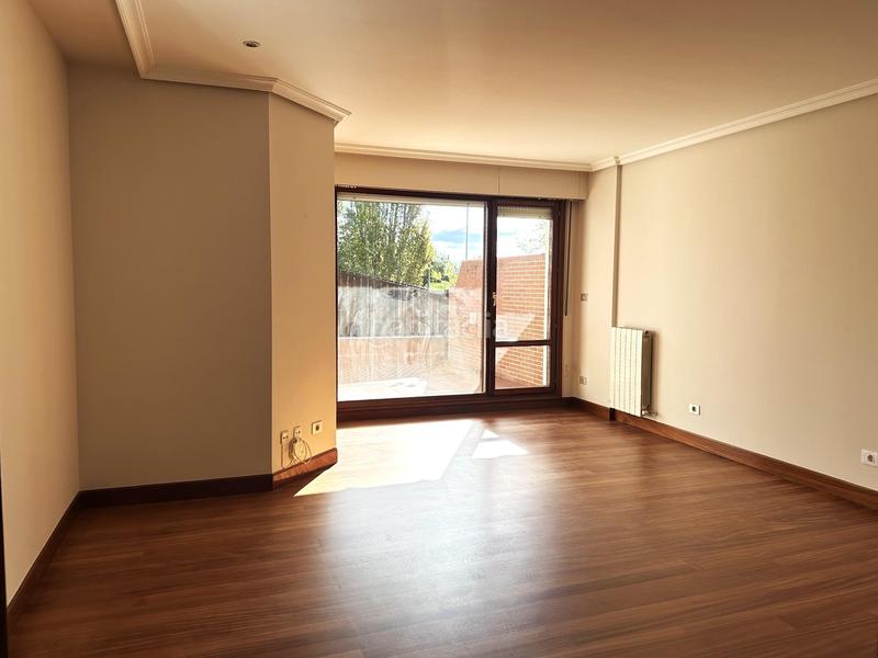 Foto 6bfd44b8-e871-4a35-8521-5d044d4d4f05. Rent semi detached house with heating parking in santa maría de Getxo Getxo