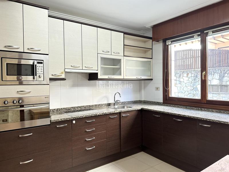 Foto ac226b2f-2935-4540-b6c9-cbaa56fca20d. Rent semi detached house with heating parking in santa maría de Getxo Getxo