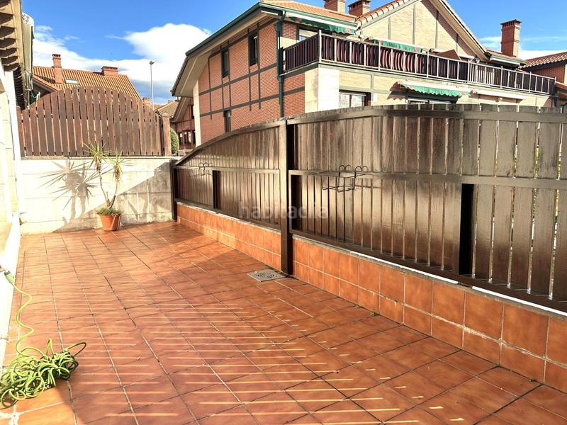 Foto d17b8448-f265-4287-876e-d3421083823f. Rent semi detached house with heating parking in santa maría de Getxo Getxo