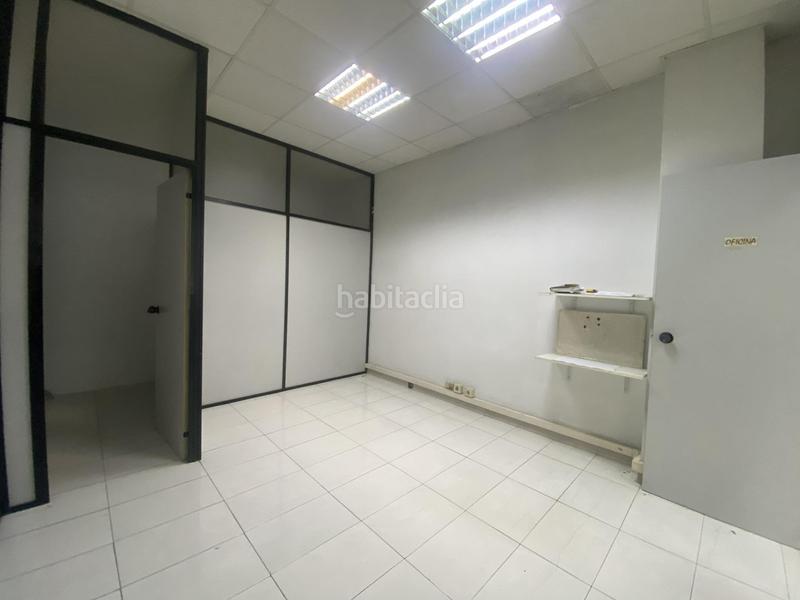Foto 22d808b7-4a0b-47a3-b8bb-709ee3b8f738. Lloguer local comercial a Las Arenas Getxo