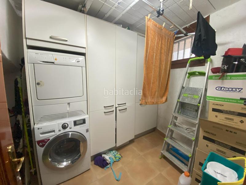 Foto 1c409517-f531-4e9e-bfaa-945fc397bb20. Semi detached house with heating parking in Loiu