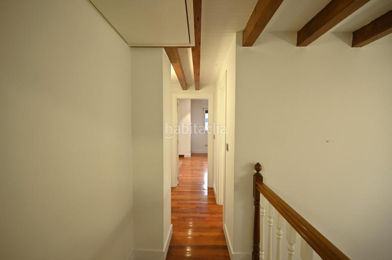 Foto 1f00469c-e087-437b-b64a-b5e87d9cfbd2. Semi detached house with heating parking in Loiu