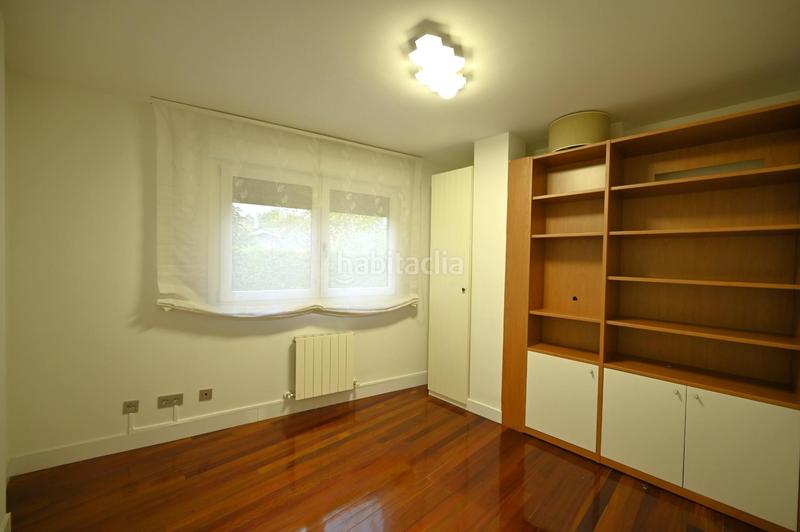 Foto 2dfb8ae5-f978-4f79-a3f2-81ae7c870042. Semi detached house with heating parking in Loiu