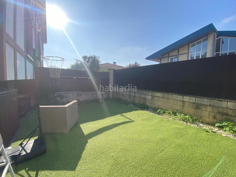 Foto 7af42db6-0cda-47df-a20e-e1b18d05be72. Semi detached house with heating parking in Loiu