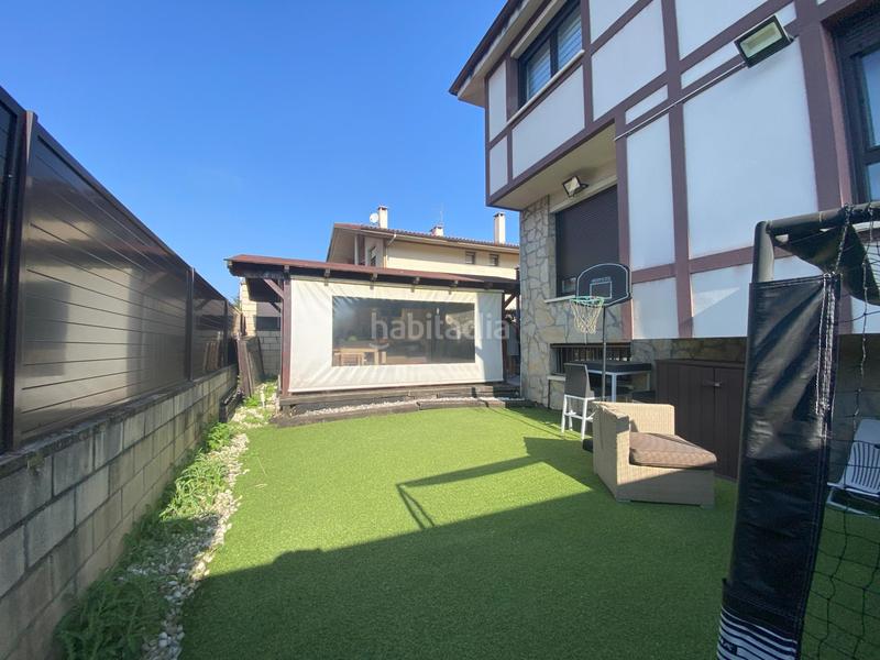 Foto 9c91e148-97a8-4011-b653-fee250b394f3. Semi detached house with heating parking in Loiu