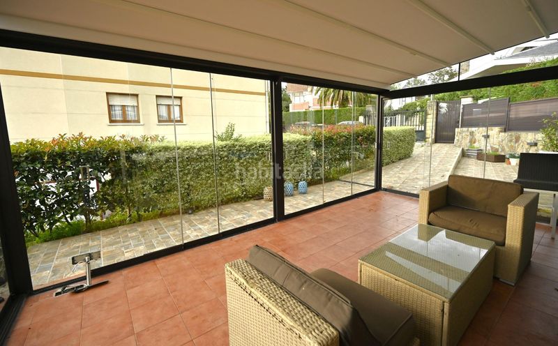 Foto fc2eaf47-ef1a-4924-824b-ad30ae0c9655. Casa adossada amb calefacció aparcament a Loiu