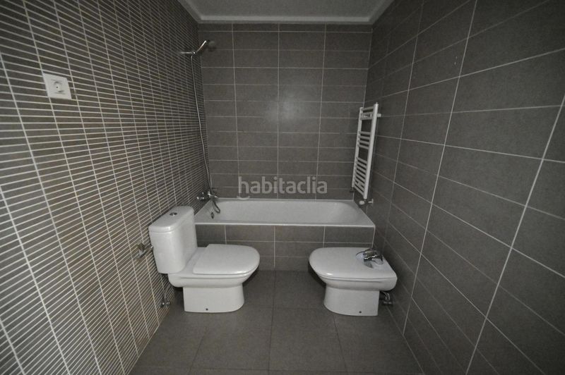 Foto baa93f75-3b72-4969-85d1-a68738e5706a. Pis amb calefacció aparcament a Erandio