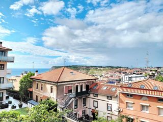 Pis  Calle de errementariena. Piso con vistas al mar en calle errementariena