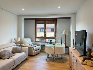 Appartement  Calle ibaiondo. Vivienda completamente reformada y muy luminosa