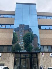 Local Comercial en Lamiako-Txopoeta. Oficina con vistas despejadas en avenida santa ana