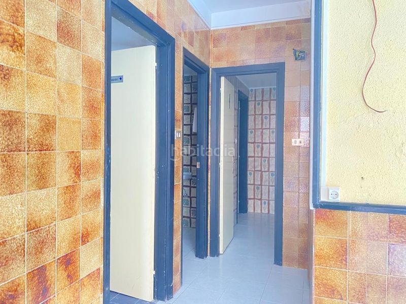Foto a346f643-4aa8-493e-b4be-238fea8246f0. Local commercial dans Centro Urbano-Hirigunea Leioa