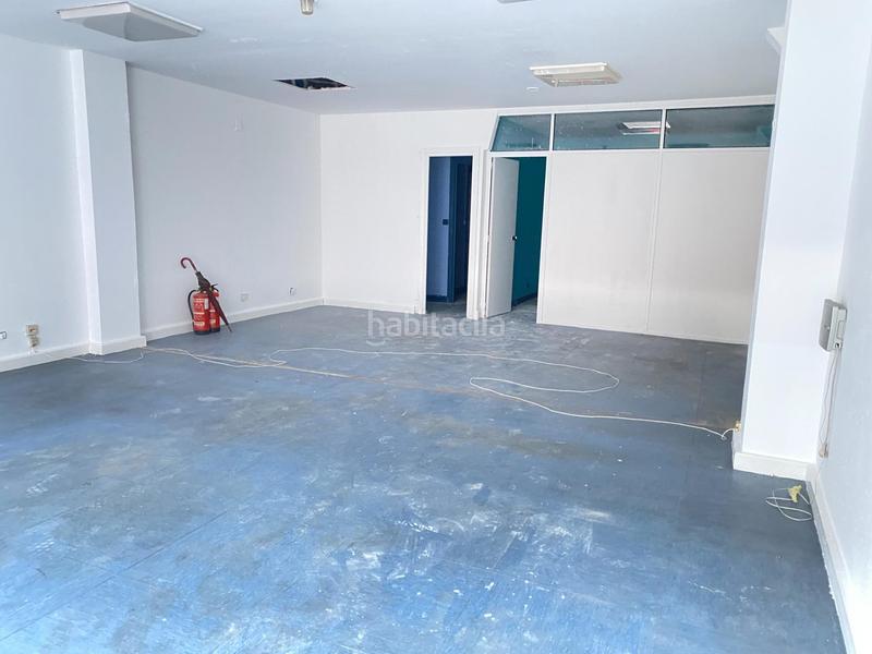 Foto b9bfd99f-b1c3-4c02-99ef-f496aed7512c. Lloguer local comercial a Centro Urbano-Hirigunea Leioa