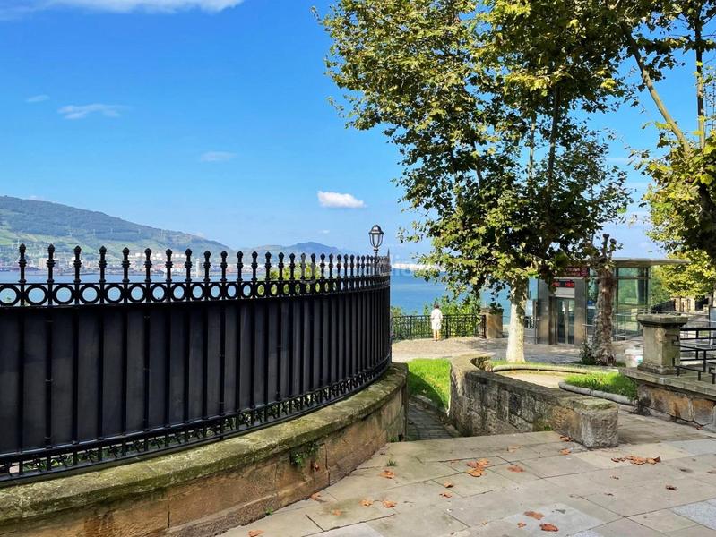 Foto e50f97ed-9252-4eef-9d7f-6e54b4ab3b73. Flat with heating parking in Centro-Puerto Viejo Getxo