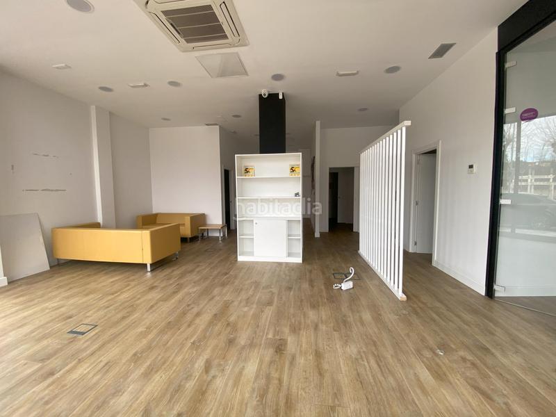 Foto 547ef358-f0ab-4c37-9833-373a3b42eb3a. Lloguer local comercial a Sondika