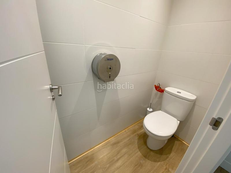 Foto f587481c-f65a-497a-bb99-b4531d44f0d3. Lloguer local comercial a Sondika