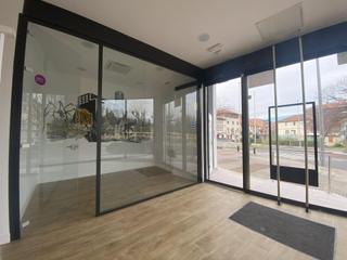 Local commercial  Avenida avenida de txori erri. Venta local sondika