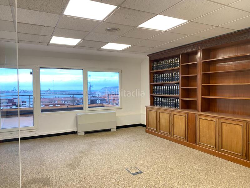 Foto 74b6b19a-d101-4964-a7a2-4a37be746751. Alquiler oficina  con vistas en edificio el abra 2 en Getxo