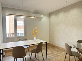 Rent Office space in Las Arenas. Alquiler de oficina, reformada y muy luminosa, en el centro de l