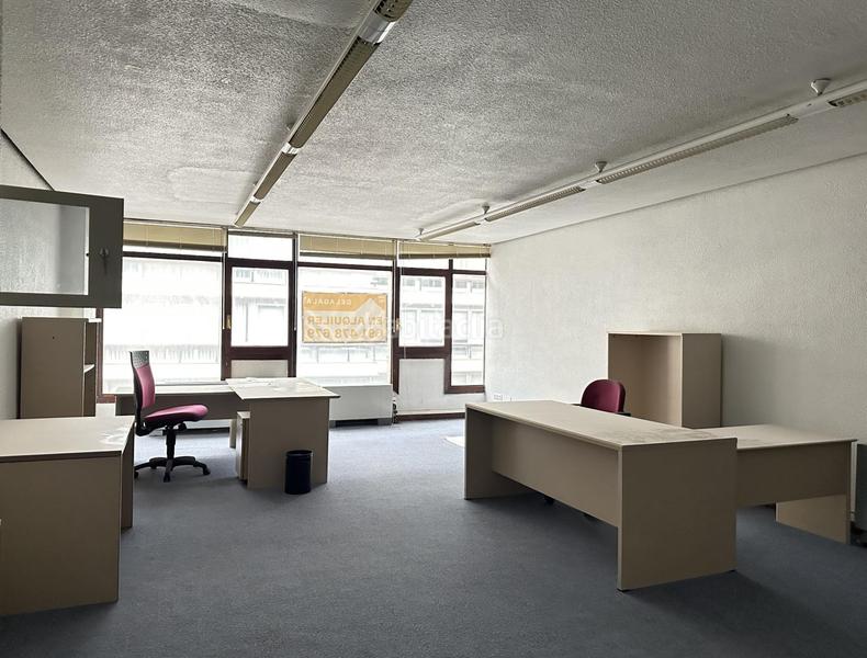 Foto 1edbc294-1187-4890-b39b-deba588dd047. Rent office space with heating in Las Arenas Getxo