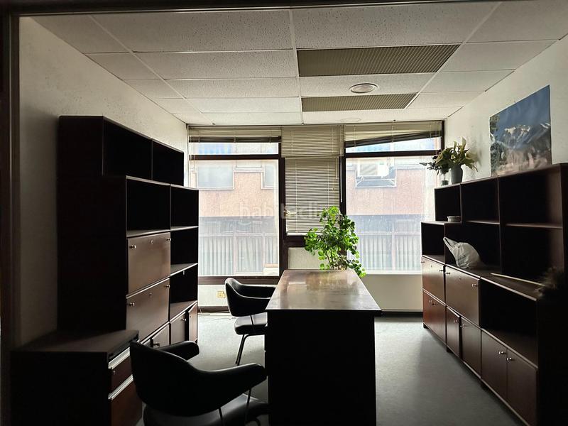 Foto c01f42fd-79a5-40a1-8352-b8ac643e4855. Miete büro in Las Arenas Getxo