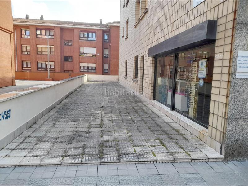 Foto b38eb33f-f0b1-42f9-816a-5b90d062be78. Locale commerciale in Usategui Getxo