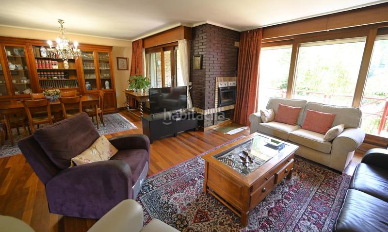 Foto 501b5ab6-fa06-4f74-8939-743e32a9cb11. Semi detached house with heating parking in Artatza-Pinueta-Pinosolo Leioa