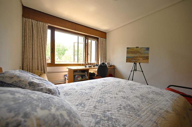 Foto 95b8393b-744a-45a6-b27a-690eb298f757. Semi detached house with heating parking in Artatza-Pinueta-Pinosolo Leioa