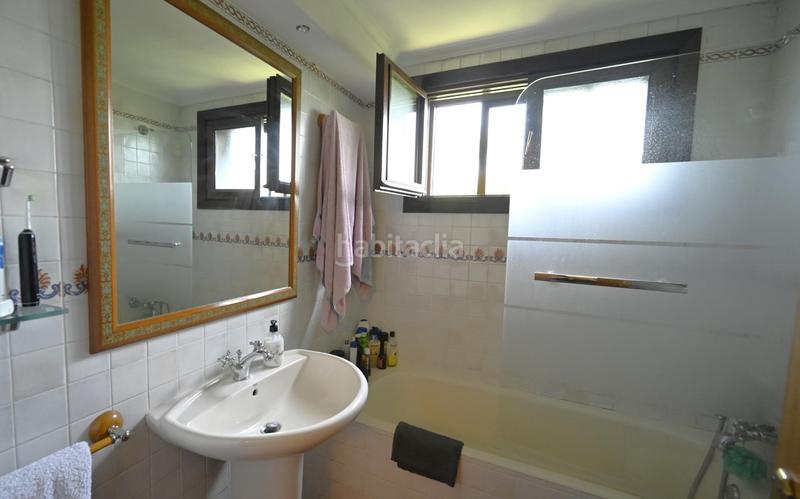 Foto a90b4e0f-05f2-45ac-a733-90d50aefb30b. Semi detached house with heating parking in Artatza-Pinueta-Pinosolo Leioa