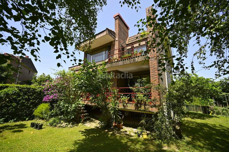 Foto c66112e2-7d88-47b7-8db2-e9de07d5f868. Semi detached house with heating parking in Artatza-Pinueta-Pinosolo Leioa