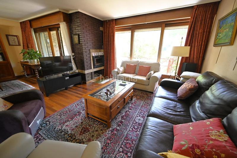 Foto dcdad29e-b64e-4937-bcf8-d7855b561edd. Semi detached house with heating parking in Artatza-Pinueta-Pinosolo Leioa