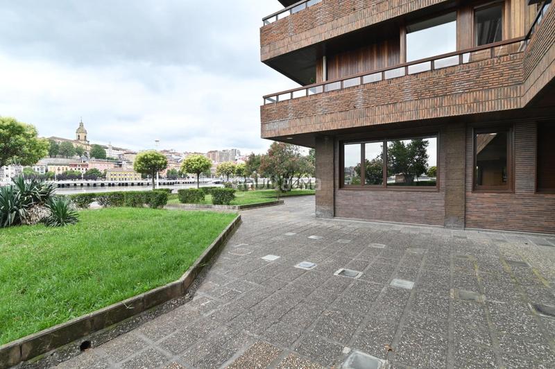 Foto 0870ae32-edfb-4b15-b890-3f17fc166055. Alquiler piso vivienda, a estrenar y con espectaculares vistas, en el muelle tomás olabarri en Getxo