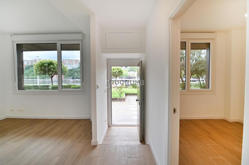 Foto 22da6abe-81b5-4406-97f1-2fa8e4955b52. Alquiler piso vivienda, a estrenar y con espectaculares vistas, en el muelle tomás olabarri en Getxo