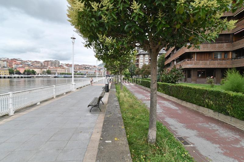 Foto 4b5cfc0c-7fb0-45e6-8e1a-a52e7891d0f6. Alquiler piso vivienda, a estrenar y con espectaculares vistas, en el muelle tomás olabarri en Getxo
