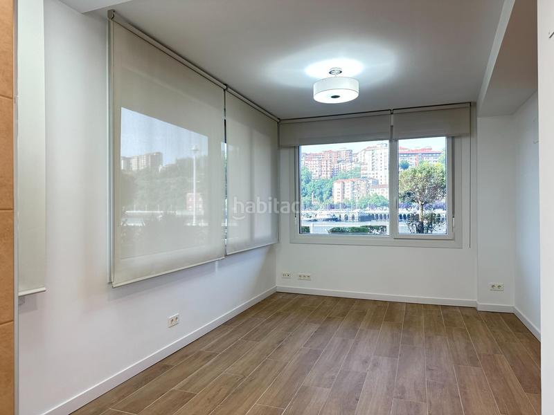 Foto 6ae83e5e-b79c-415a-bd44-056627d9b818. Alquiler piso vivienda, a estrenar y con espectaculares vistas, en el muelle tomás olabarri en Getxo