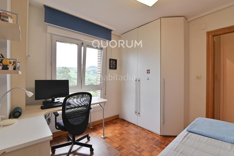 Foto 04cdfeed-44e6-412b-8dd1-3e5d5f33f93c. Piso vivienda totalmente exterior con piscina comunitaria en Leioa