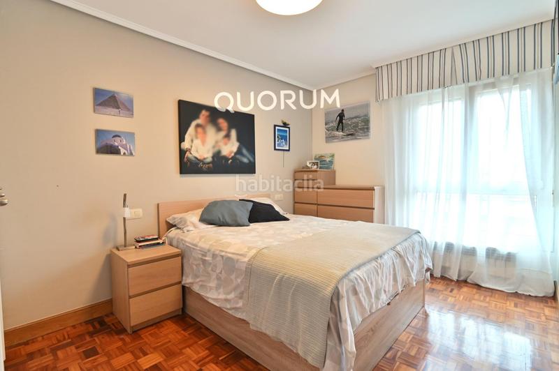 Foto b8809e15-54b9-4e08-b01b-b764d9930862. Piso vivienda totalmente exterior con piscina comunitaria en Leioa