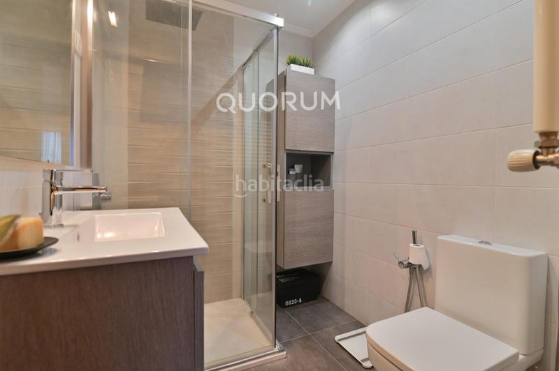 Foto b8c76b62-536d-4cfd-bfb3-7de5ae069f86. Piso vivienda totalmente exterior con piscina comunitaria en Leioa