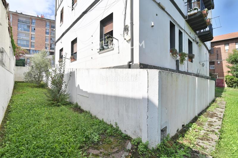 Foto 0b74fc4a-467a-4c90-b8d7-0e4fd31d3ea7. Piso vivienda con jardín muy bien ubicada en Villamonte Getxo