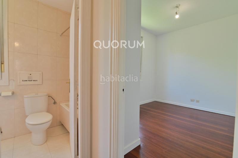 Foto b6752e3d-48d1-4bf7-852d-d0ff779dbd4f. Piso vivienda con jardín muy bien ubicada en Villamonte Getxo