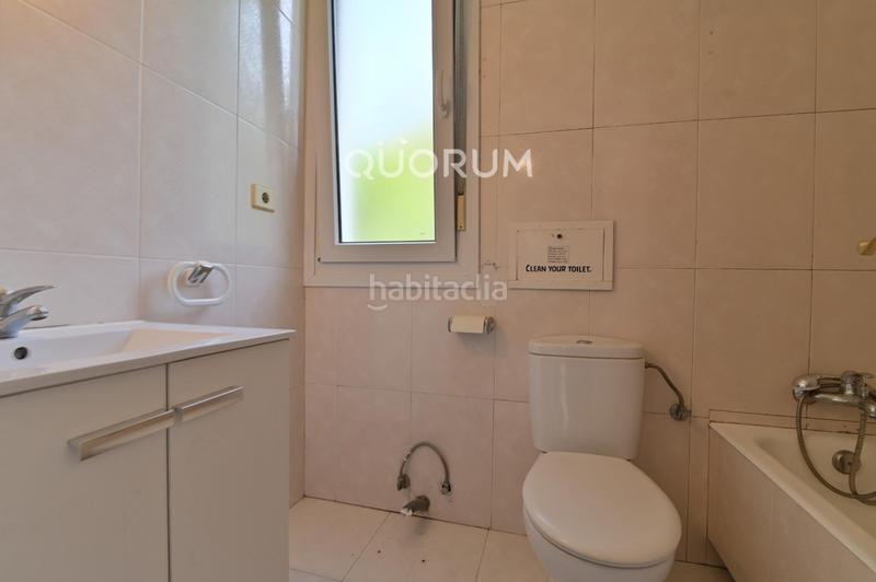 Foto dec2bba2-b63b-4675-a14a-3fc36a4b9731. Piso vivienda con jardín muy bien ubicada en Villamonte Getxo