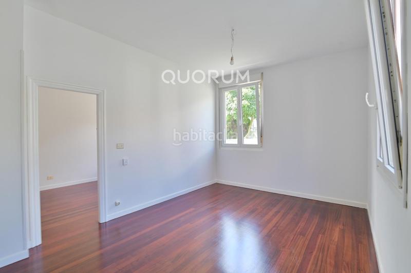 Foto f8b0f2aa-fcc5-4d89-83da-3e6ce265a43f. Piso vivienda con jardín muy bien ubicada en Villamonte Getxo