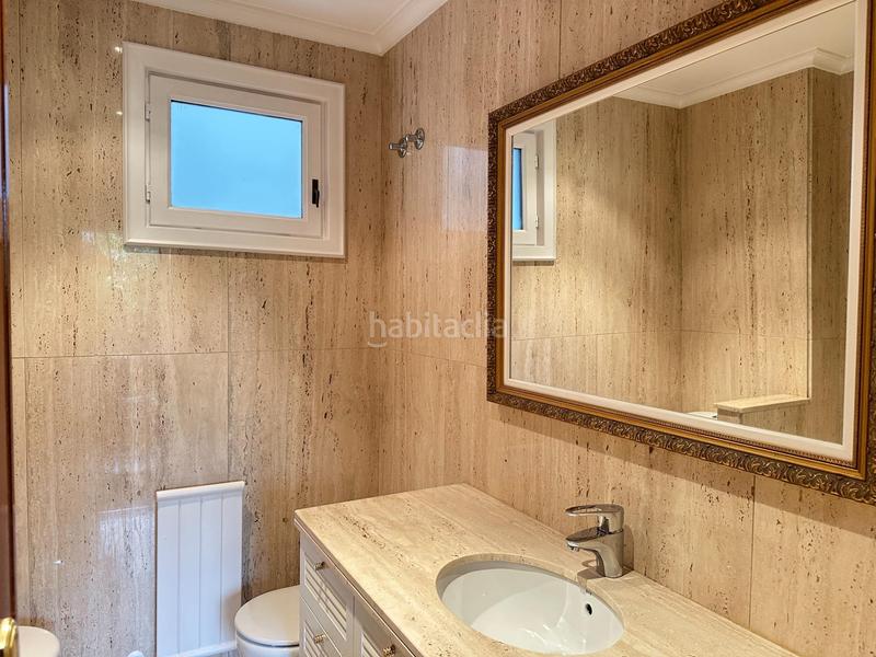 Foto 8bf32752-062c-4fca-a43d-cf6db20ff24f. Alquiler piso vivienda muy amplia en el centro de Las Arenas en Getxo