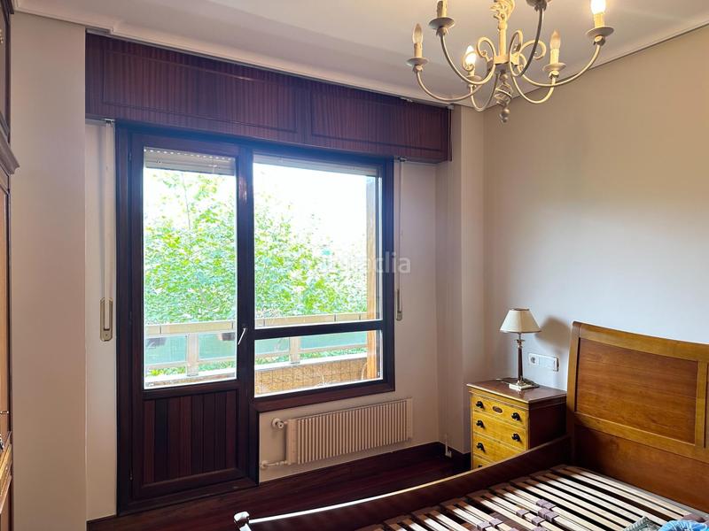 Foto 3329fe31-cd67-4e50-bb48-89237266f132. Rent flat with heating in Las Arenas Getxo