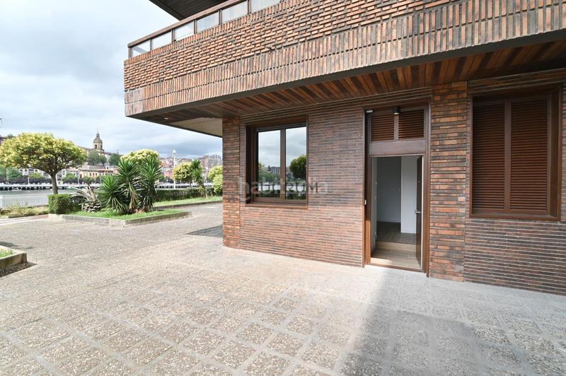 Foto 1ebced60-61be-4bb6-9040-47979cc4b6fb. Alquiler piso vivienda, a estrenar y con inmejorables vistas, en el muelle tomás olabarri en Getxo
